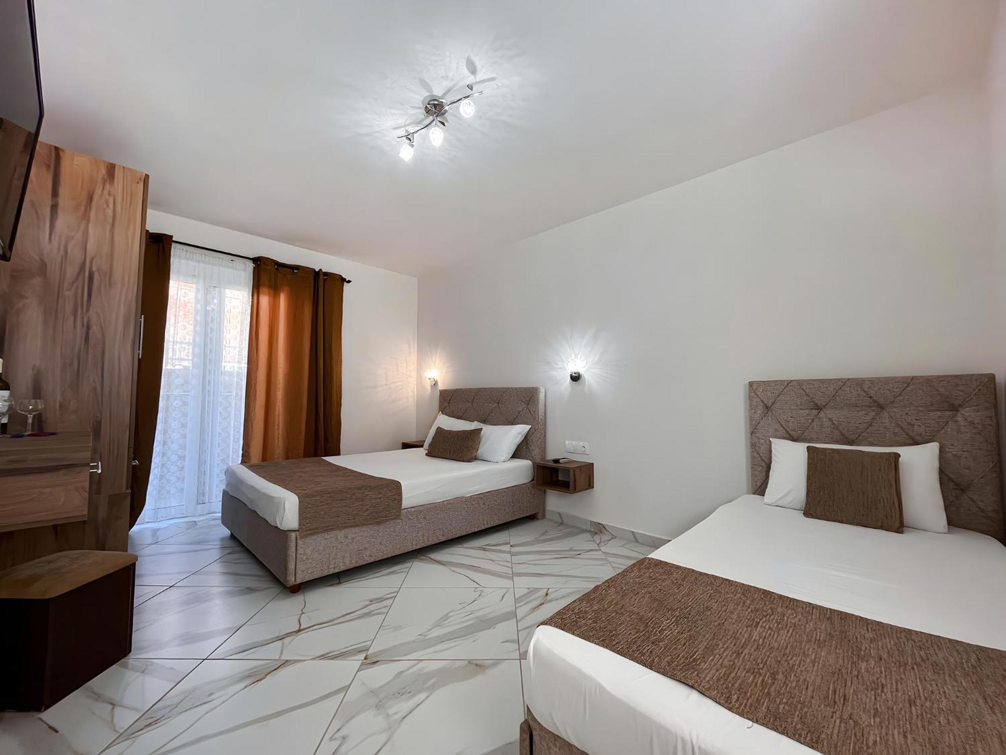 Villa George Giov Sarti Exteriér fotografie